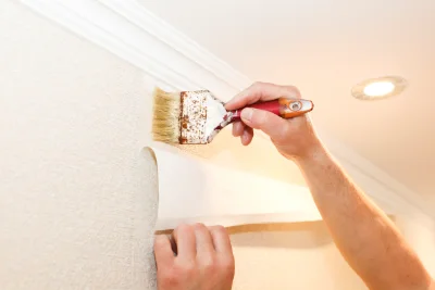 Pose de papier peint au Mesnil-Villeman — revêtements muraux et toiles de verre
